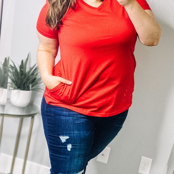 Solid Red Top with Pockets - Picture 2 of 3